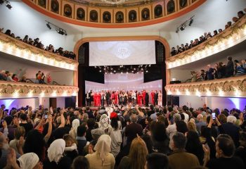 A sala llena, el Teatro Municipal Roma celebró sus 120 años